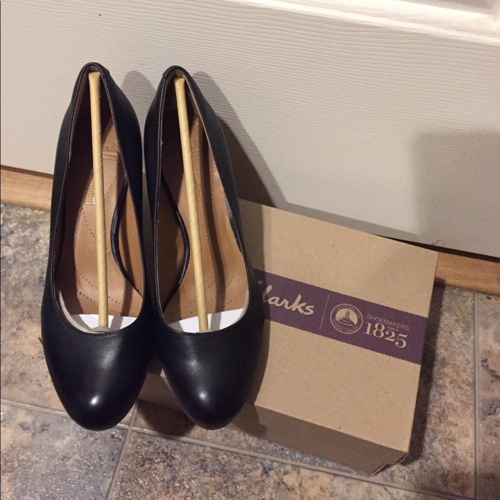 Clarks Arista pumps
